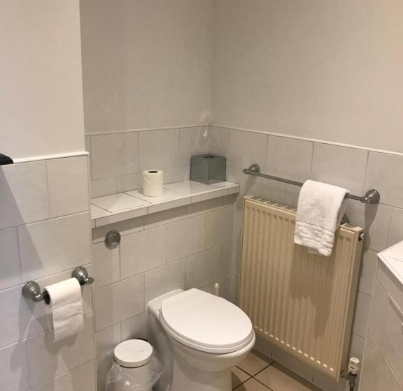 スイート(家族用), Barringtons