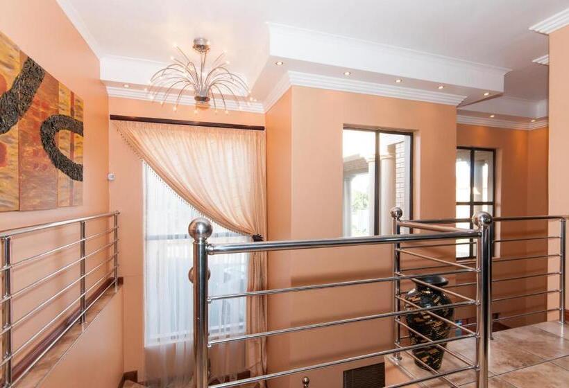 Family Suite, Dolphin Dance Lodge