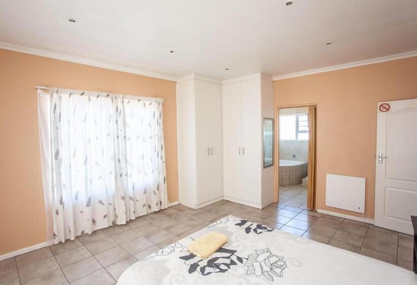 דירת 4 חדרים, Dolphin Dance Lodge