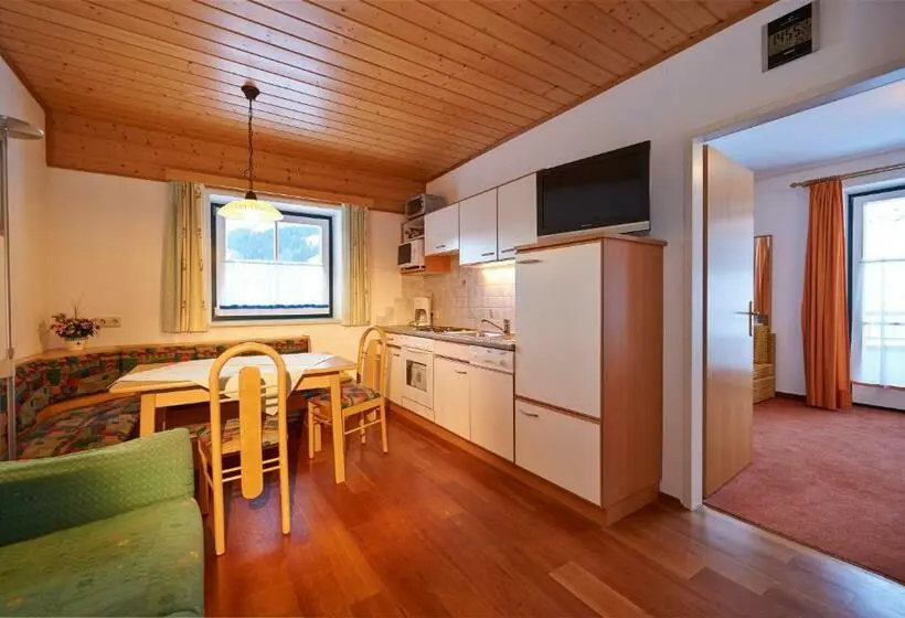 家族用アパートメント, Gästehaus Emmi