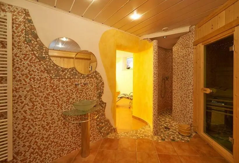 家族用アパートメント, Gästehaus Emmi