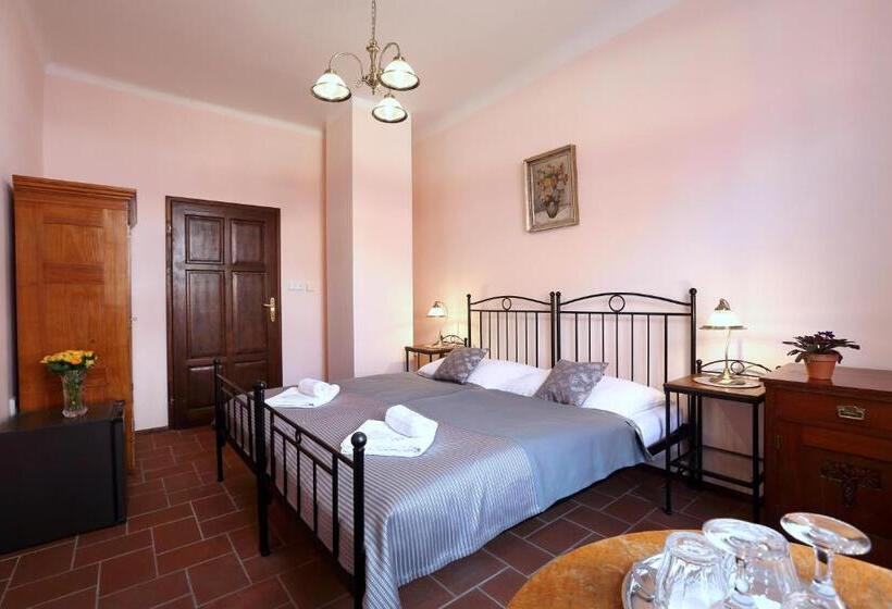 Номер Стандарт, Penzion Na 15. Poledníku