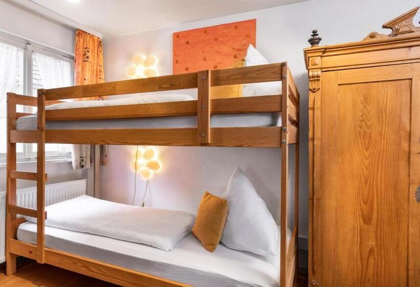 דירת שני חדרים, Sonnenstube Hagnau