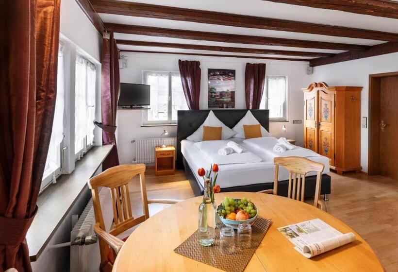 דירת שני חדרים, Sonnenstube Hagnau