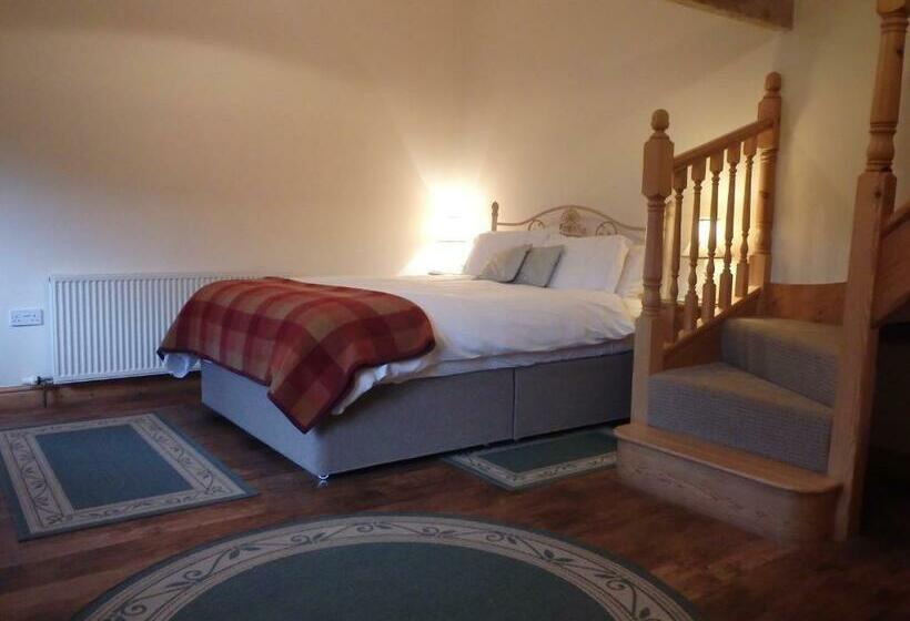 패밀리 룸, The Courtyard, Laurel Farm