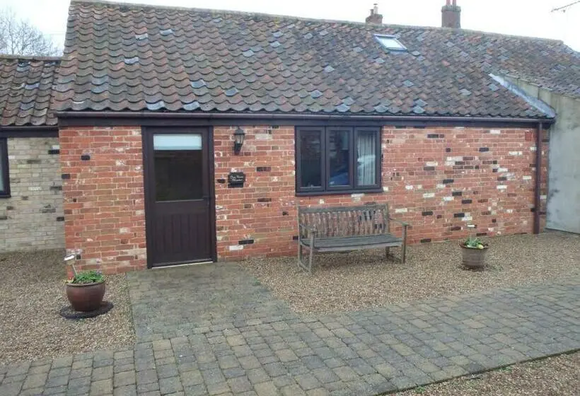 ファミリールーム, The Courtyard, Laurel Farm