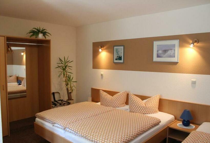 חדר סטנדרט לשלושה, Gästehaus Zum Felsenkeller