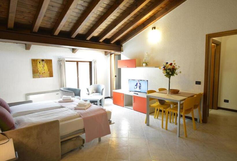 标准工作室, Residenza Corte Casara