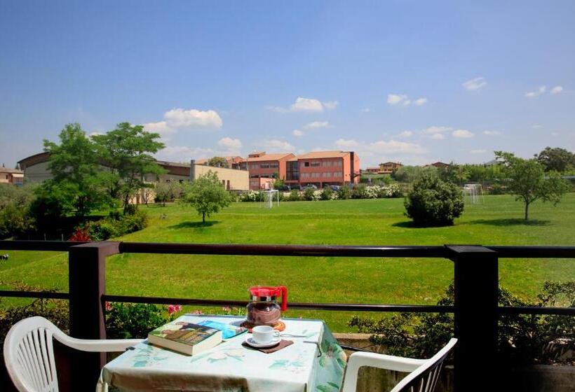 带1个卧室的带阳台的公寓, Residenza Corte Casara