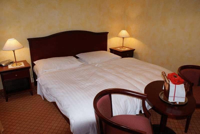 غرفة سوبيريور, De Bahyse