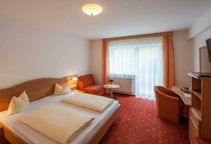 スタンダードルーム, Juchhof