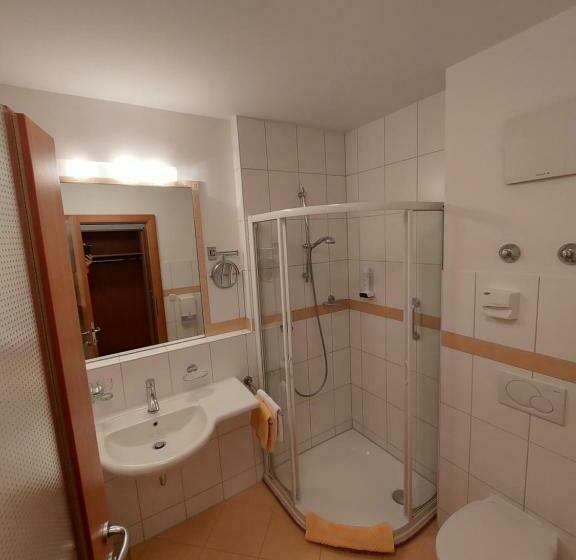 ファミリールーム, Juchhof