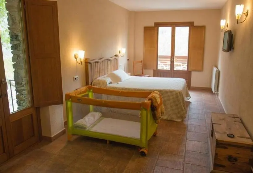 スタンダードルーム, Hostal Les Roquetes