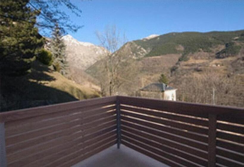 Номер Стандарт, Hostal Les Roquetes