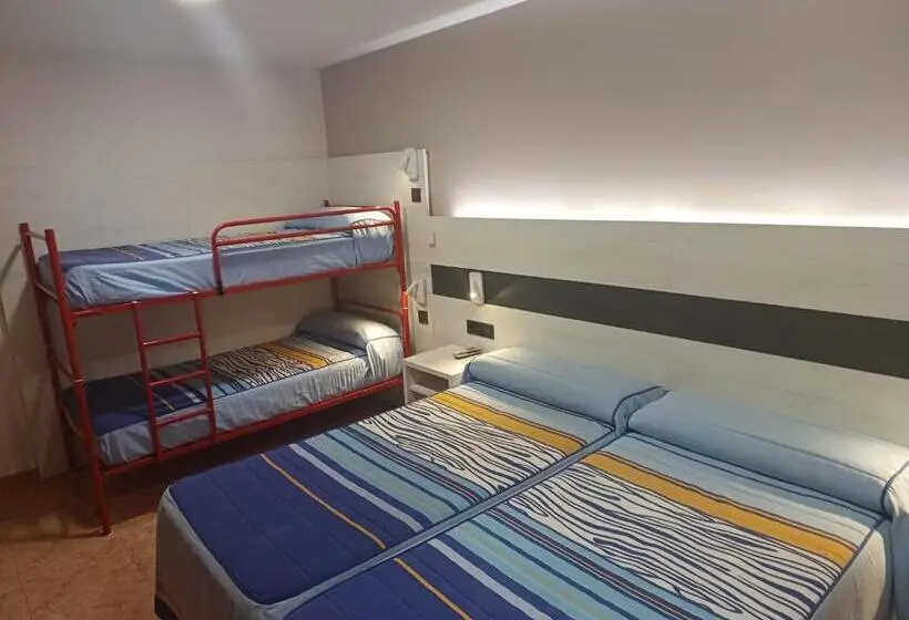 スタンダード４人部屋, Hostal Restaurante El Castillo