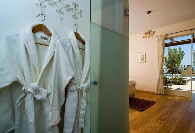 Suite, Jasmine Mansion