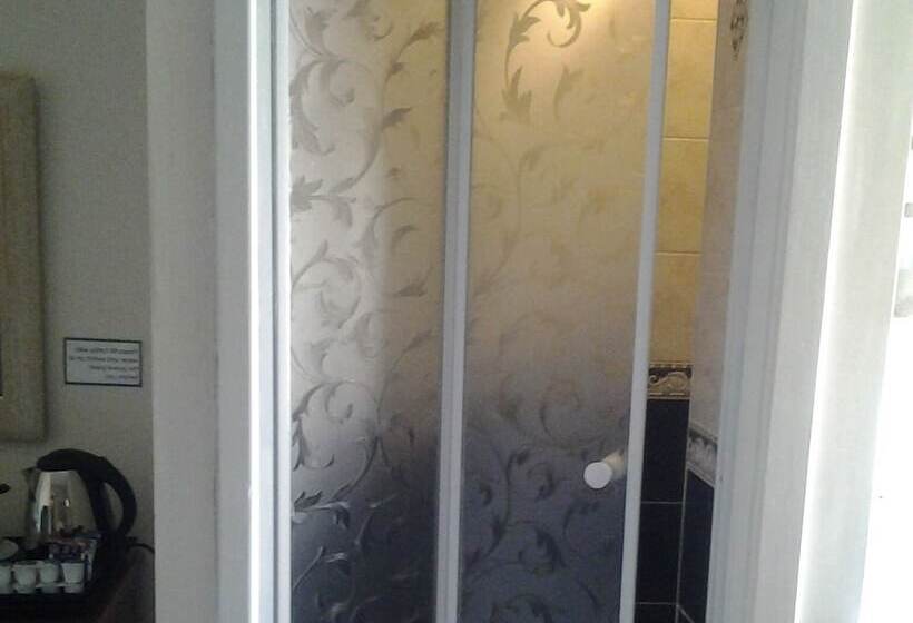 スタンダードルーム, Le Maitre