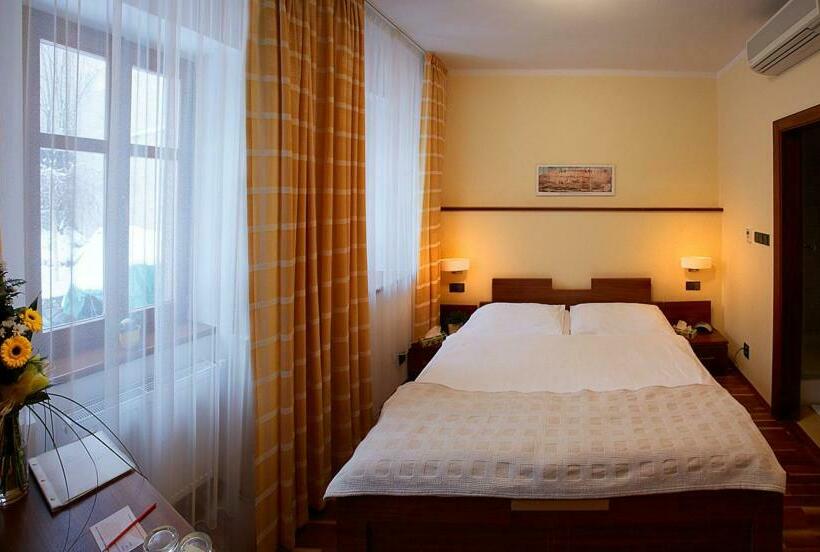 标准间, Penzion Na Hradě