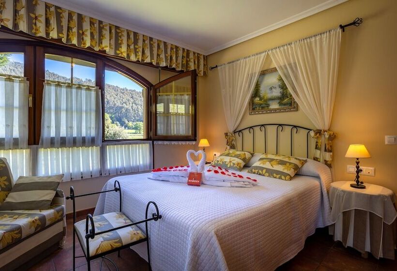 غرفة قياسية ثلاثية, Posada El Trasmerano