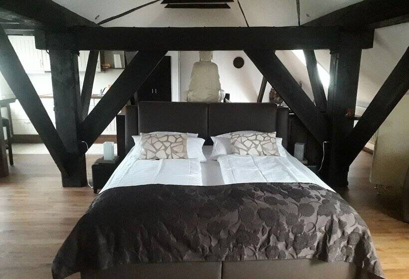 컴포트 룸, Zum Alten Krug