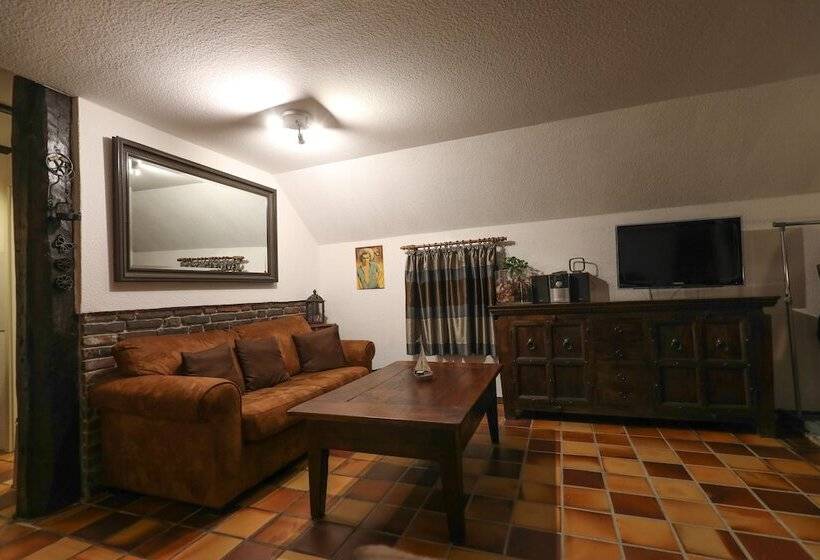 컴포트 룸, Zum Alten Krug