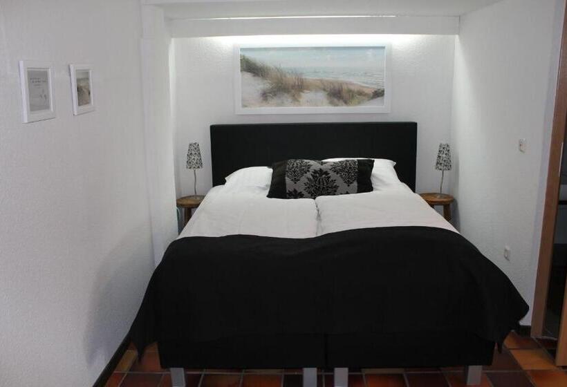 기본룸, Zum Alten Krug