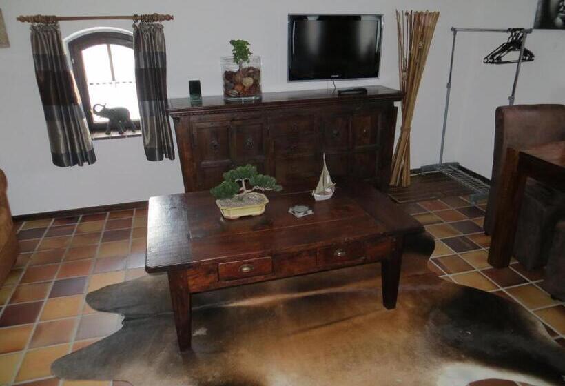 컴포트 룸, Zum Alten Krug