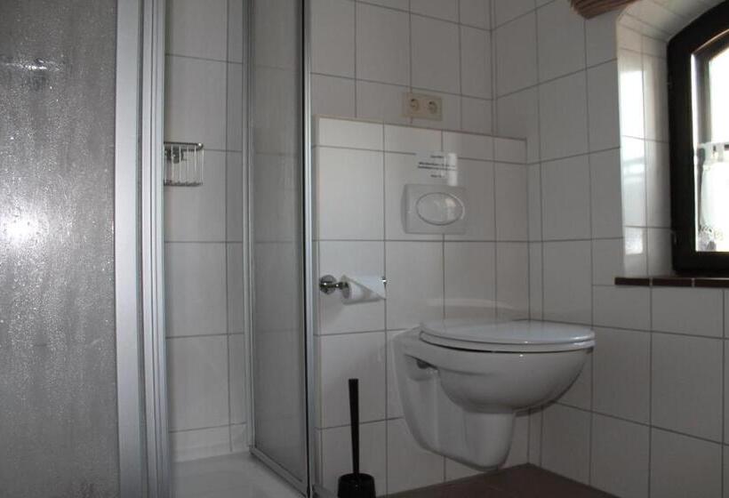 컴포트 룸, Zum Alten Krug