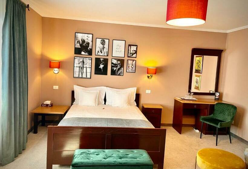 غرفة ديلوكس, Pensiunea Marylou