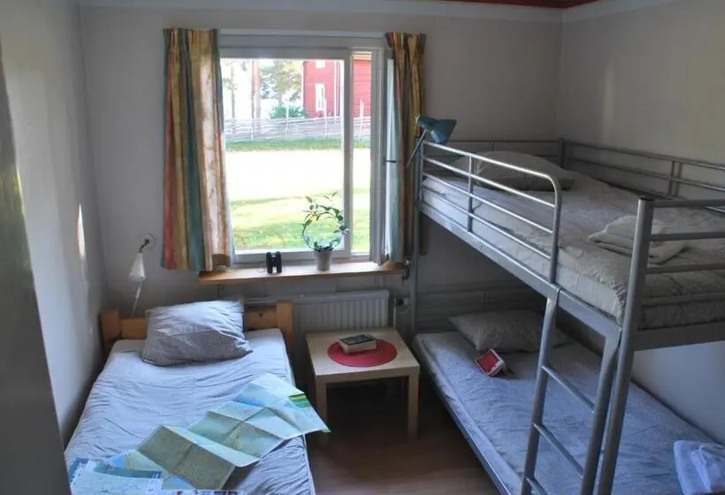 Orta Banyolu Üç Kişilik Standart Oda, Solviken Tranås Hostel