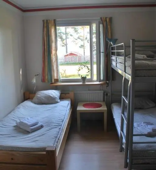 Orta Banyolu Üç Kişilik Standart Oda, Solviken Tranås Hostel