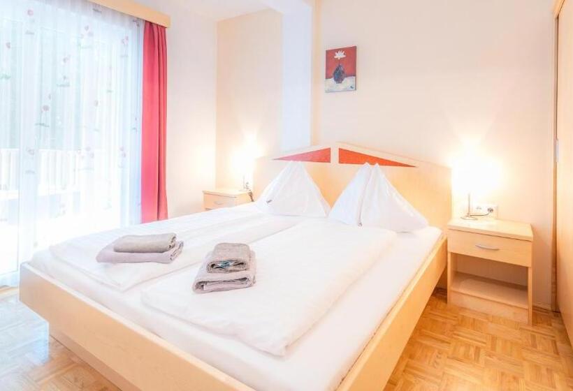 带阳台两卧公寓, Apartments Kristan