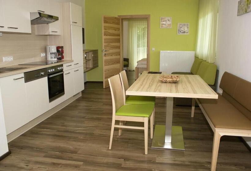 带阳台两卧公寓, Apartments Kristan