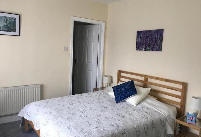 标准间, Killurin Lodge