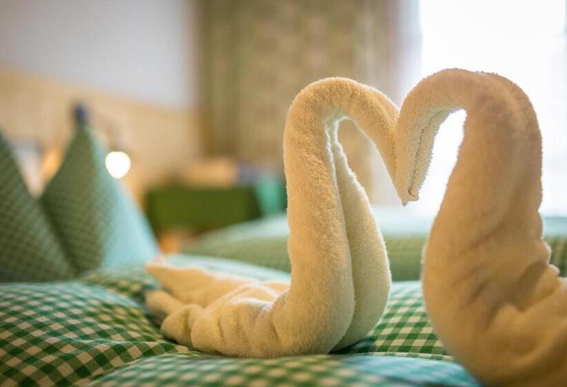 4인용 스탠다드 룸, Berggasthaus Agritur Moserhof