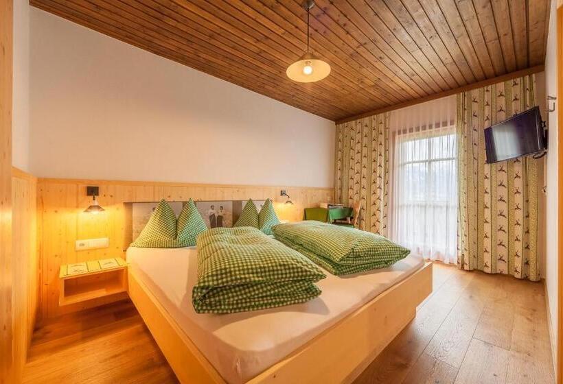 4인용 스탠다드 룸, Berggasthaus Agritur Moserhof