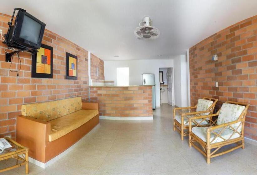 بانگلوی استاندارد, Hostería Fundadores