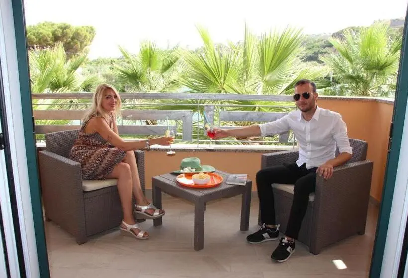 اتاق استاندارد چهار تخته, Il Calabriano Residence