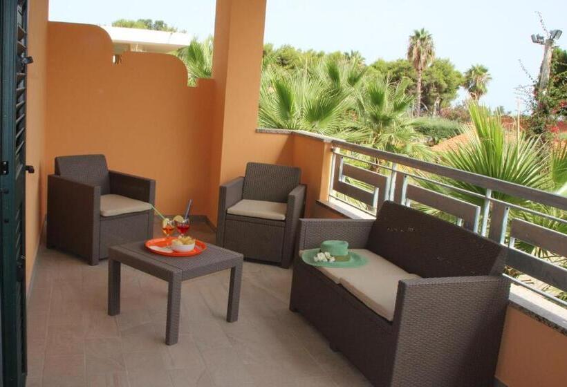 اتاق استاندارد چهار تخته, Il Calabriano Residence