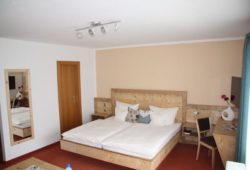 غرفة قياسية مزوَّدة بشُرفة, Landhaus Seehof