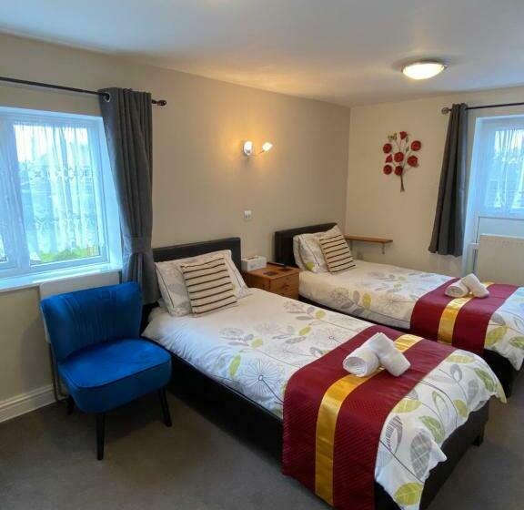 스탠다드 룸, The Homestar