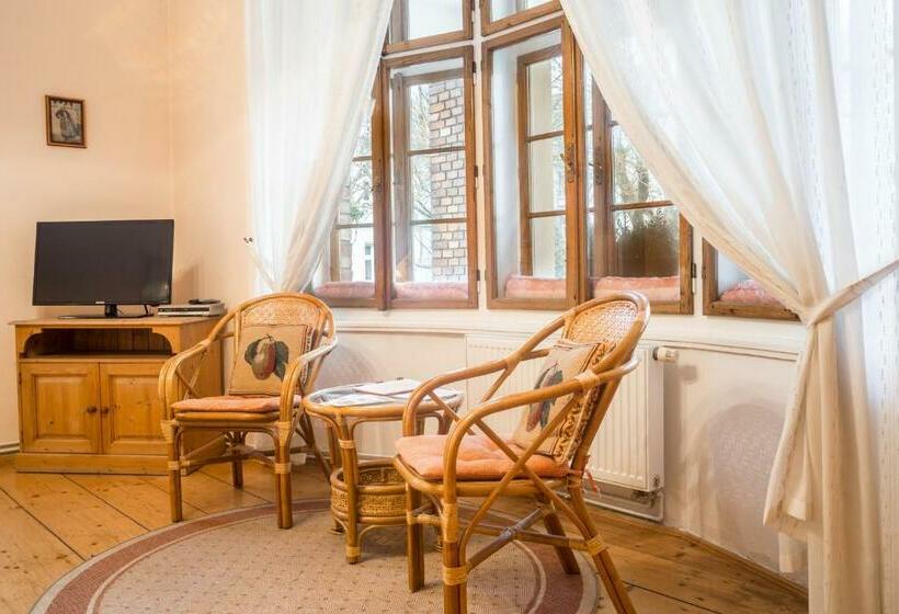 غرفة قياسية, Villa A. Malka