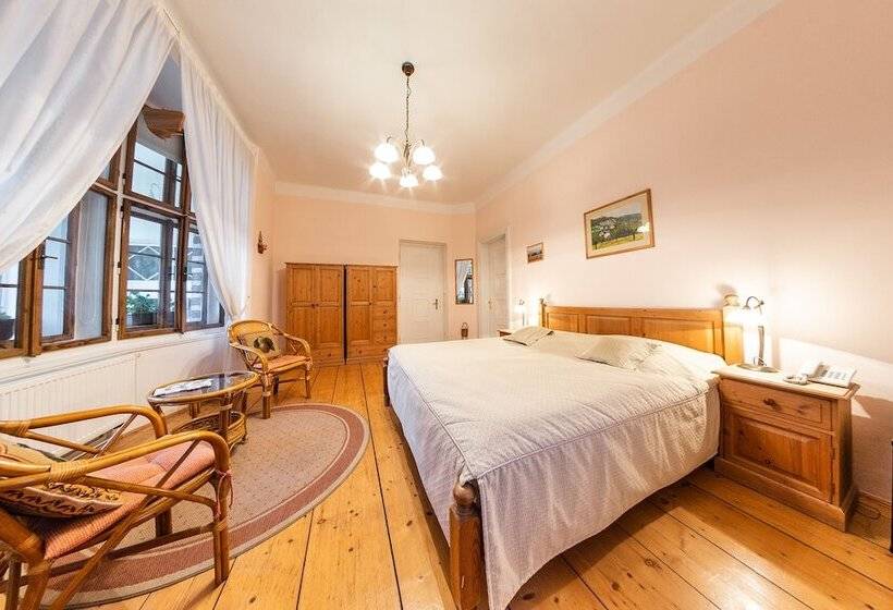 غرفة قياسية, Villa A. Malka