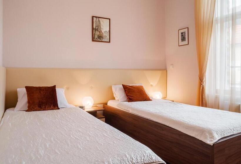 غرفة قياسية, Villa A. Malka