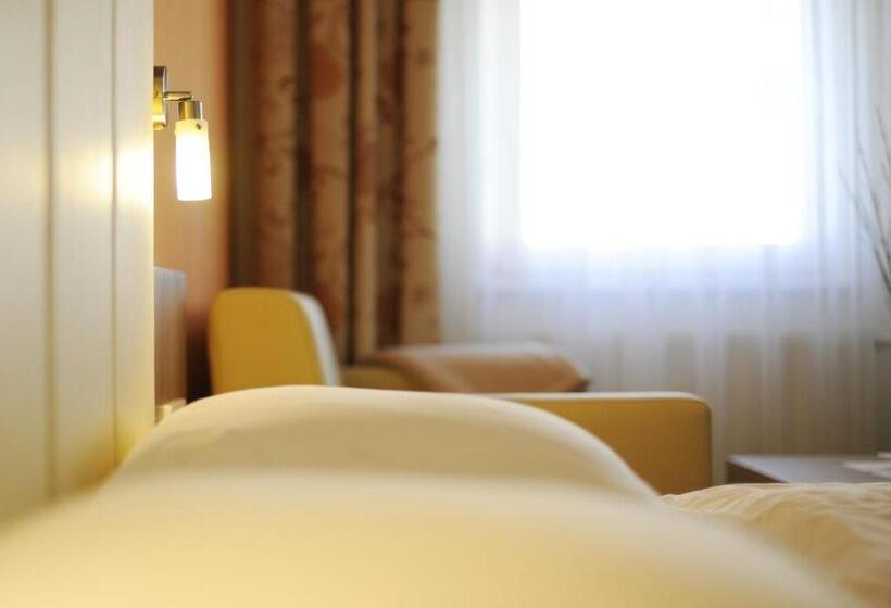 Семейный Номер, Pension Zur Sonne