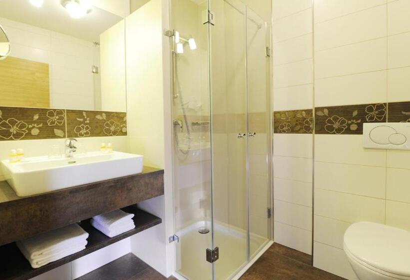 Люкс 2 Спальни, Pension Zur Sonne