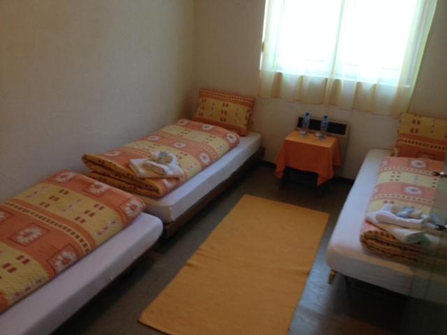 חדר סטנדרט לשלושה עם חדר אמבטיה משוף, La Cantina Restaurant