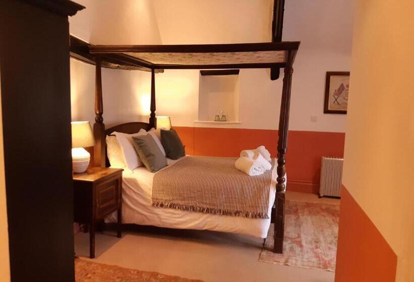 Номер Стандарт, The Crown At Wells, Somerset