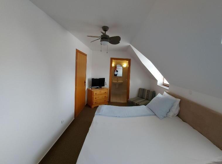 スタンダードルーム, Emil Porta