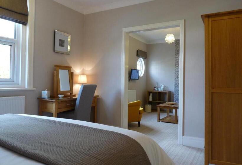 高级套房, The Cliffbury